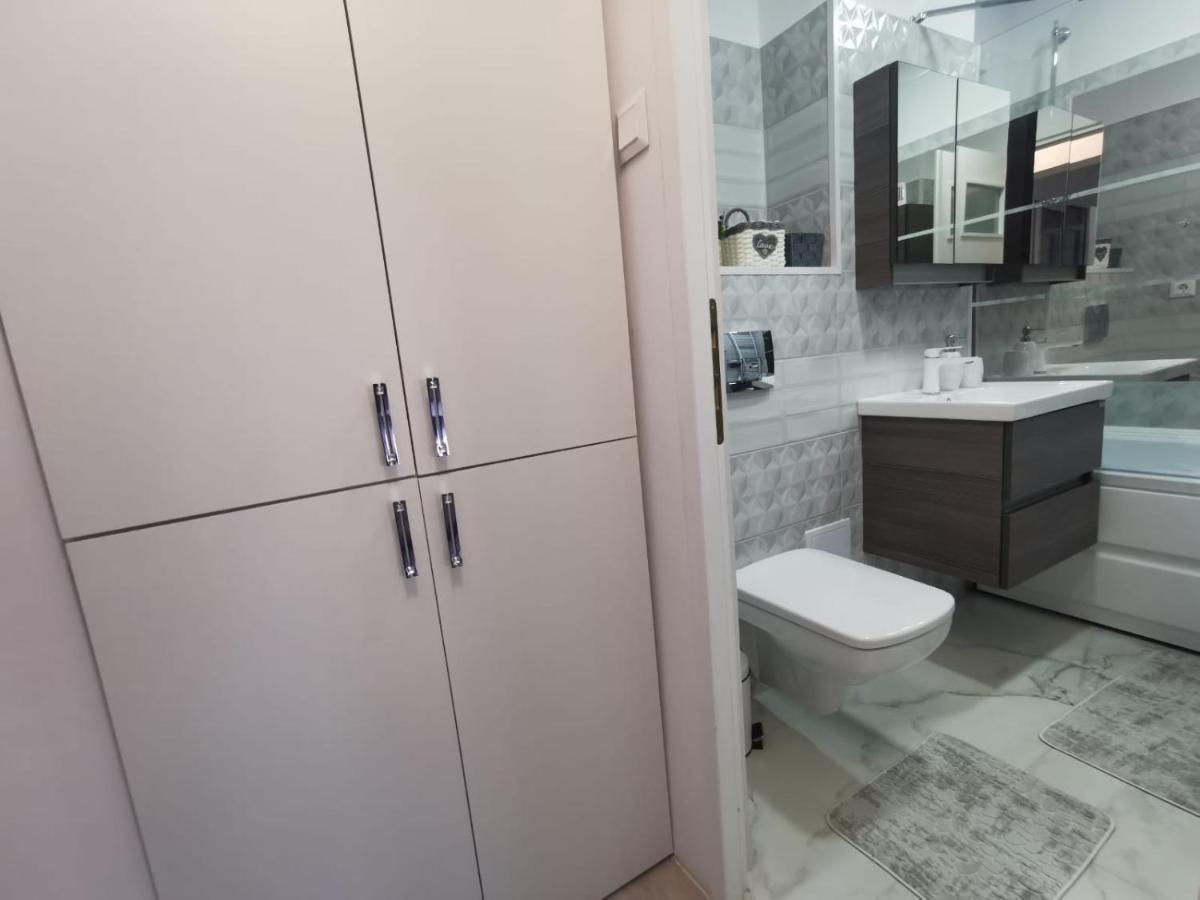 Apartament Regim Hotelier Deva Exterior photo