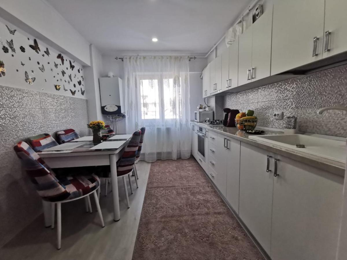 Apartament Regim Hotelier Deva Exterior photo
