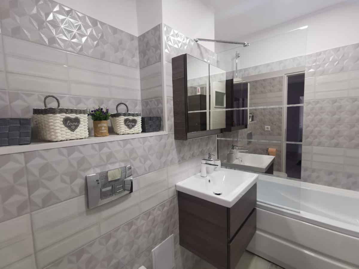 Apartament Regim Hotelier Deva Exterior photo